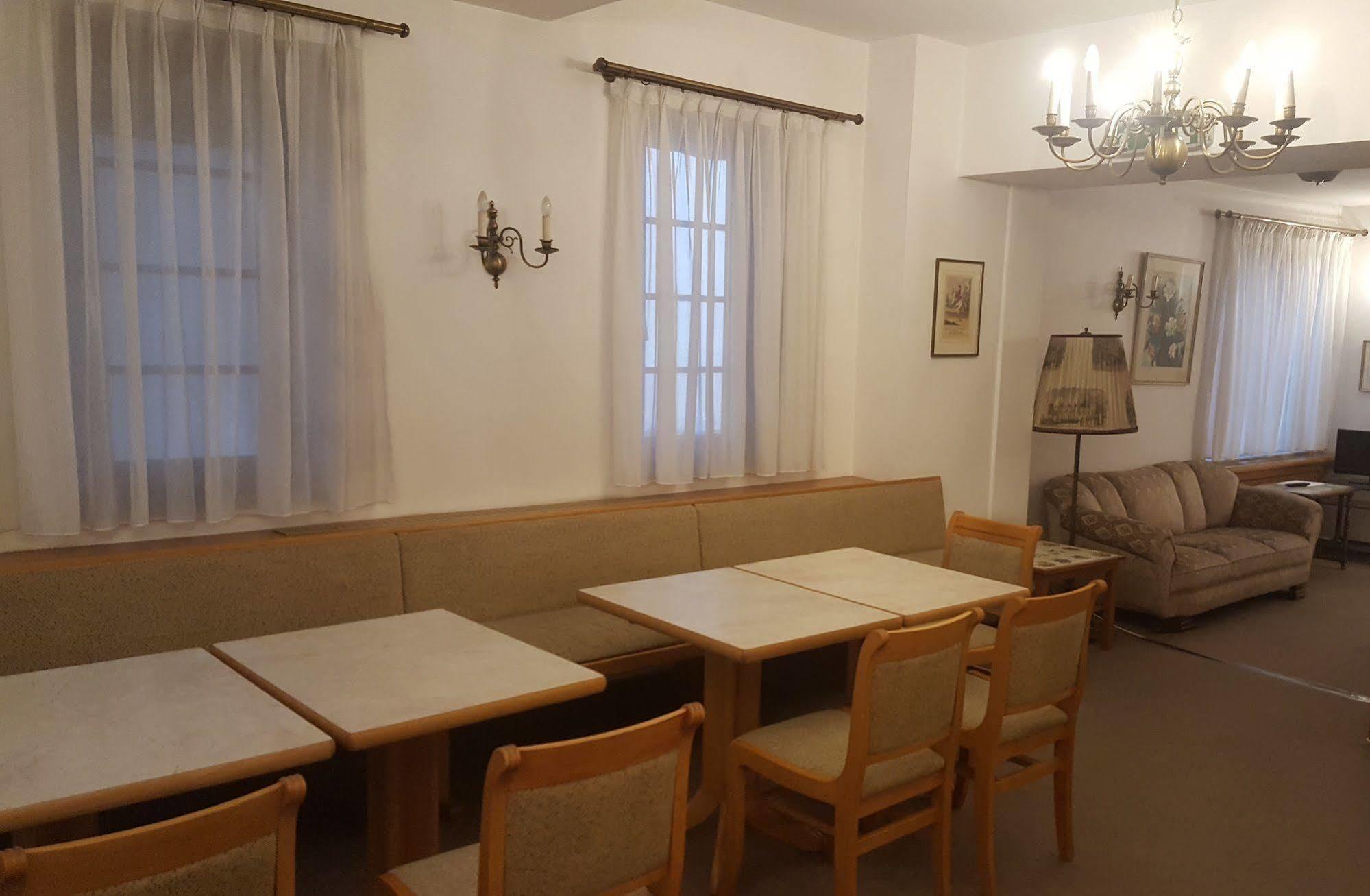 Hotel Alt Steinbach Steinbach im Taunus Buitenkant foto